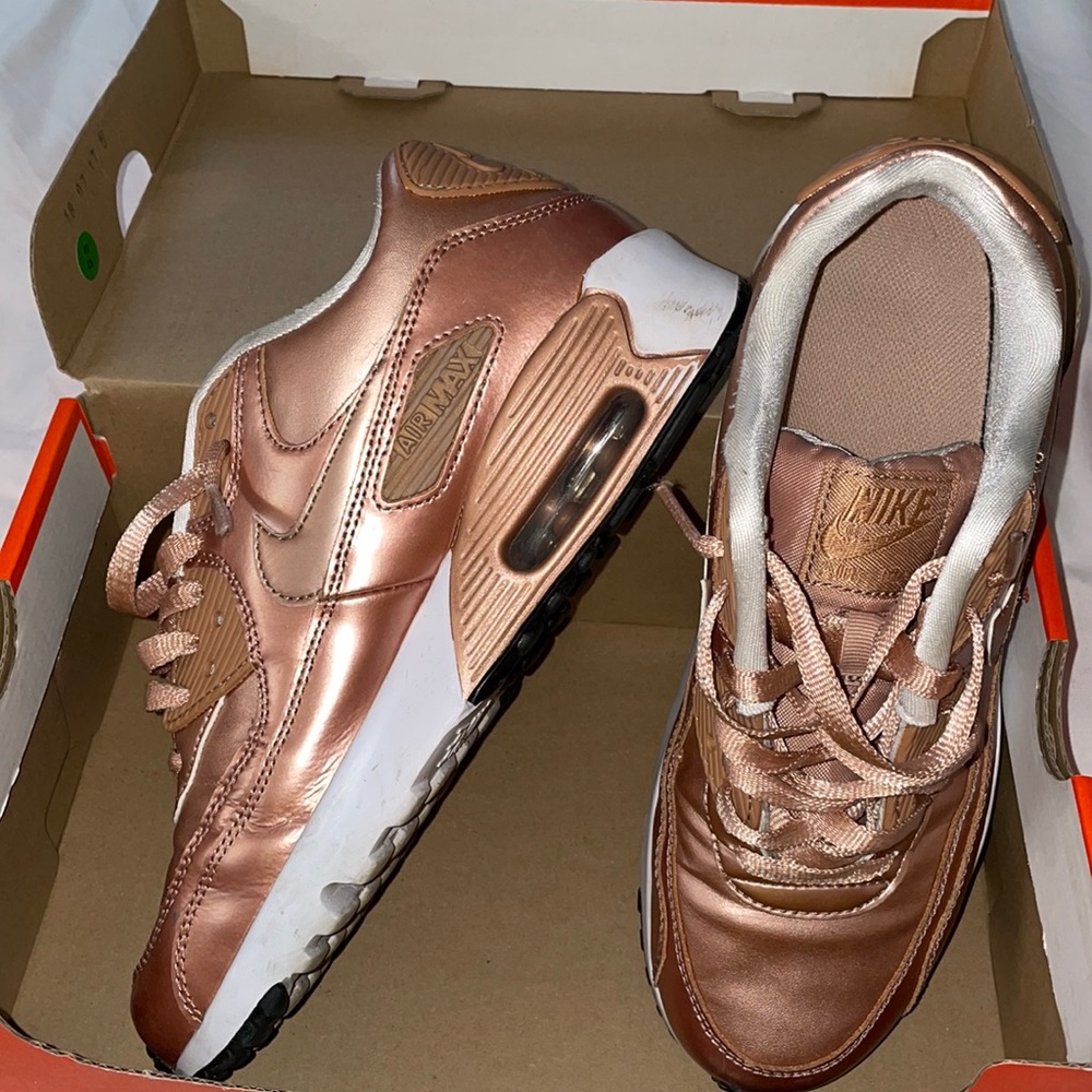 Women’s Rose Gold Nike Airmax